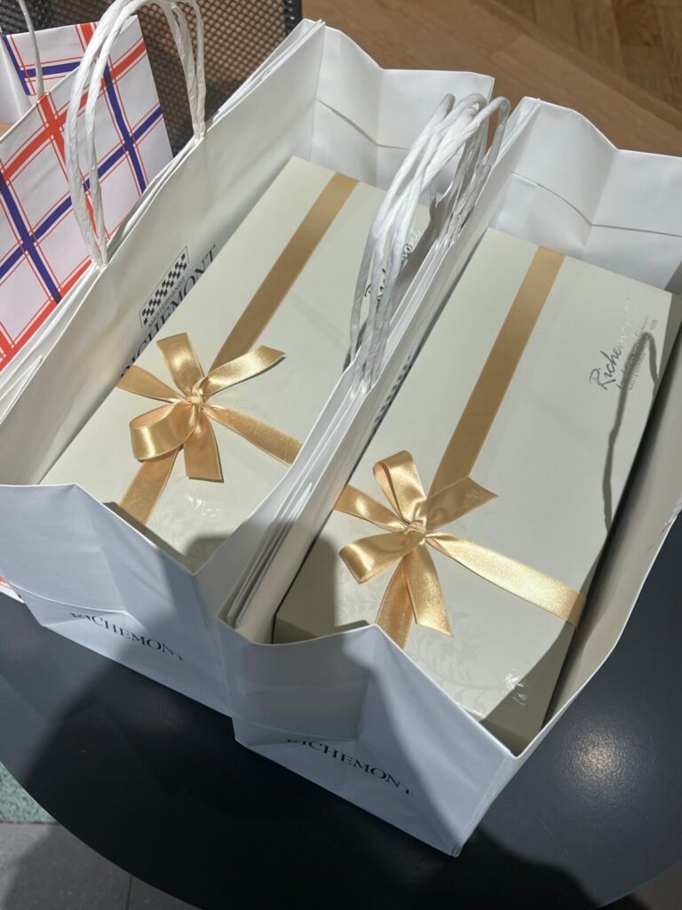 Ribbon-wrapped Richmond chestnut pie gift sets prepared for a Korean family gathering